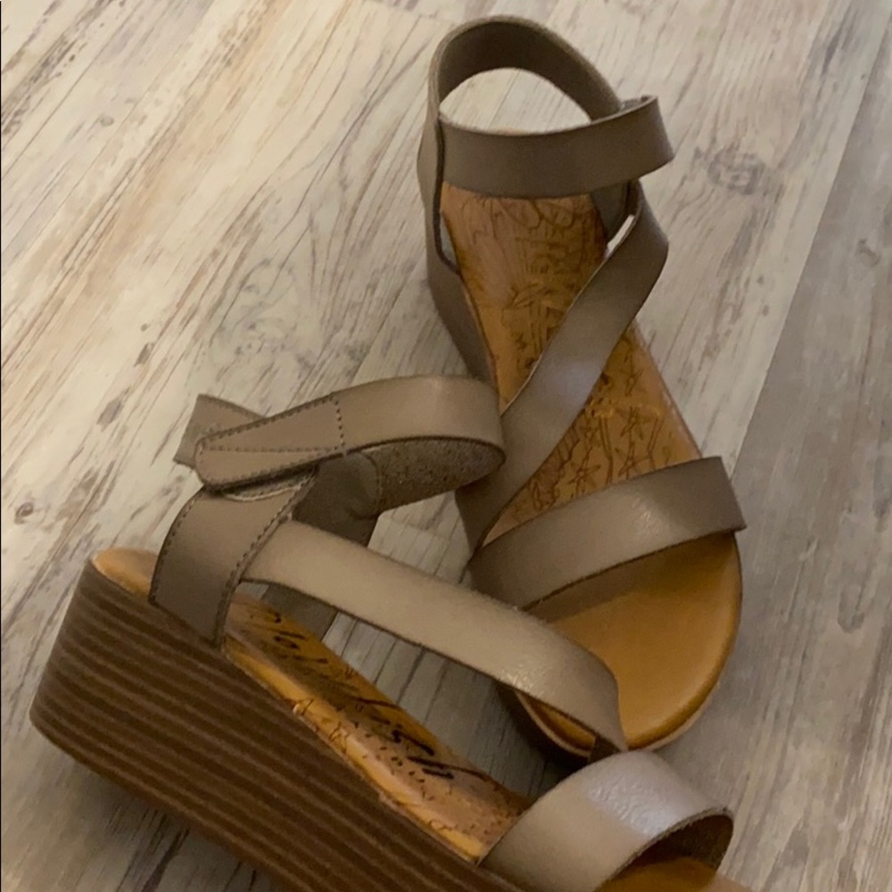 Blowfish Sandal